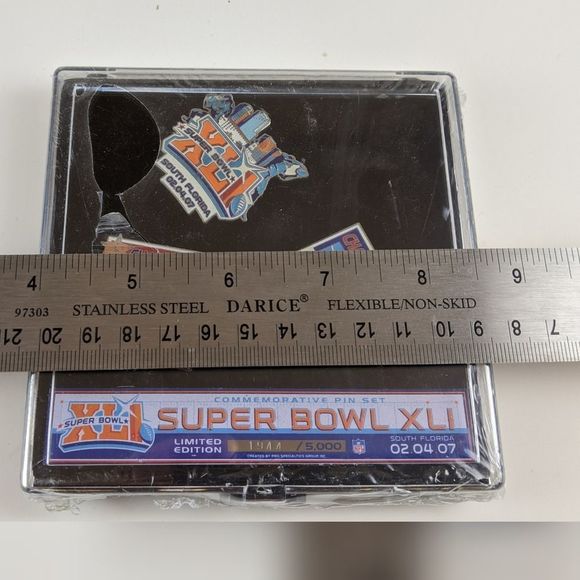 Super Bowl XLI Limited Edition Pin Set Bears Colts - Picture 3 of 8